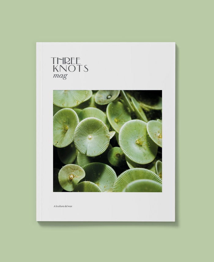 REVISTA THREE KNOTS 2, de KNOTS MAG, THREE | portada del libro