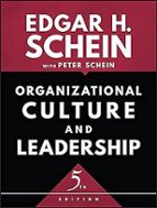 ORGANIZATIONAL CULTURE AND LEADERSHIP, 5TH EDITION, de Edgar H. Schein | portada del libro