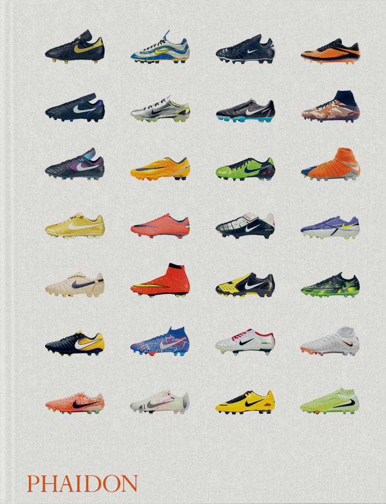 NIKE FOOTBALL BOOTS, de AZUMAH NELSON | portada del libro