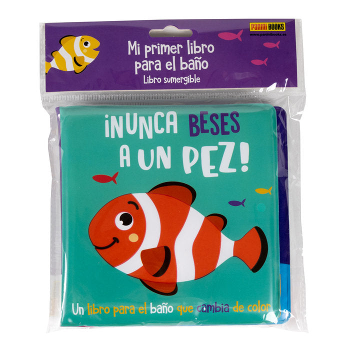 NUNCA BESES A UN PEZ- LIBRO BAÑO, de AA.VV. | portada del libro