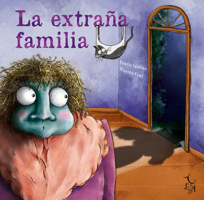 LA EXTRAÑA FAMILIA, de Cruz, Vicente | portada del libro