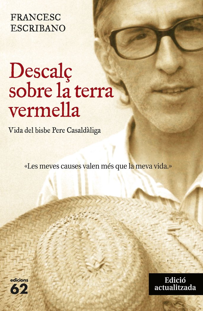 Descalç sobre la terra vermella (nova edició), de Escribano | portada del libro