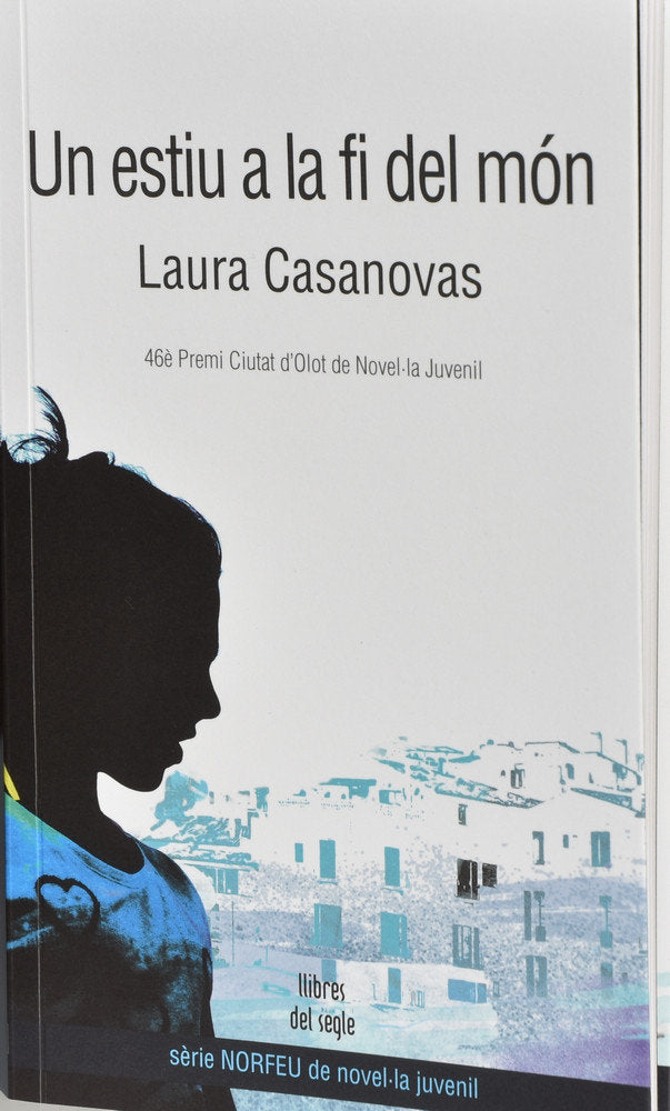 Un estiu a la fi del món, de CASANOVAS BORRELL | portada del libro