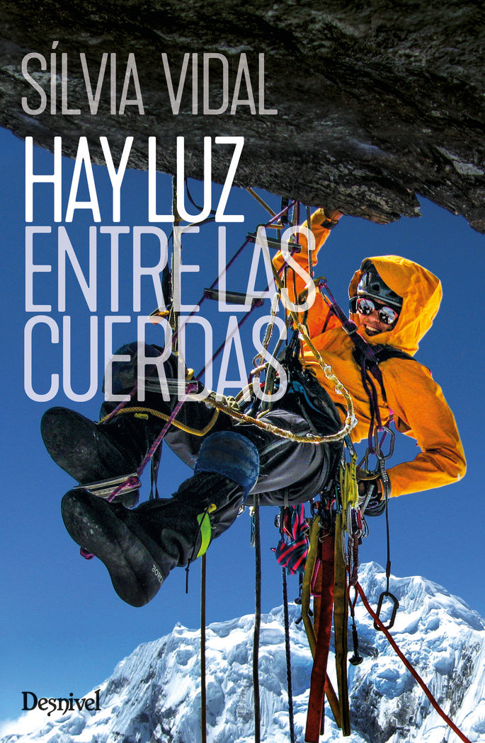 Hay luz entre las cuerdas, de VIDAL MARTI, SILVIA | portada del libro