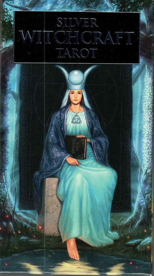 TAROT WITCHCRAFT, de Barbara Moore | portada del libro