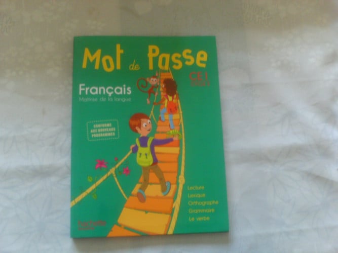 MOT DE PASSE FRANÇAIS CE1 ALUMNO, de Varios autores | portada del libro