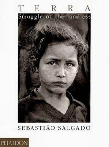 TERRA: STRUGGLE OF THE LANDLESS, de Sebastiao Salgado | portada del libro