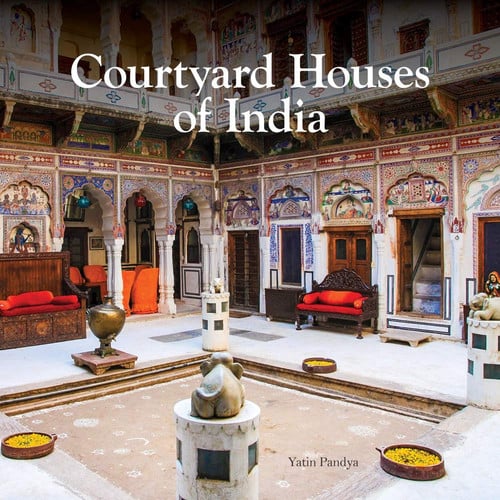 COURTYARD HOUSES OF INDIA, de PANDYA | portada del libro