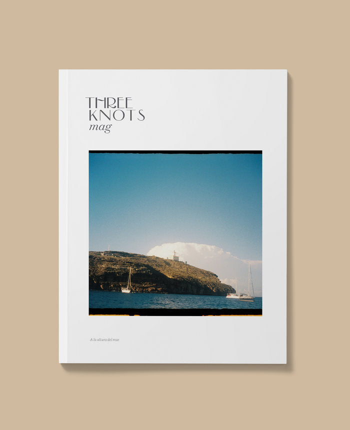 REVISTA THREE KNOTS 4, de KNOTS MAG, THREE | portada del libro