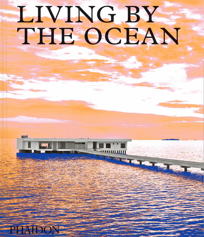 Living by the Ocean, de EDITORES PHAIDON | portada del libro