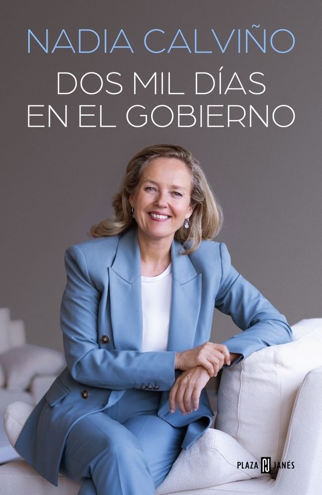 DOS MIL DIAS EN EL GOBIERNO, de NADIA CALVIÑO | portada del libro