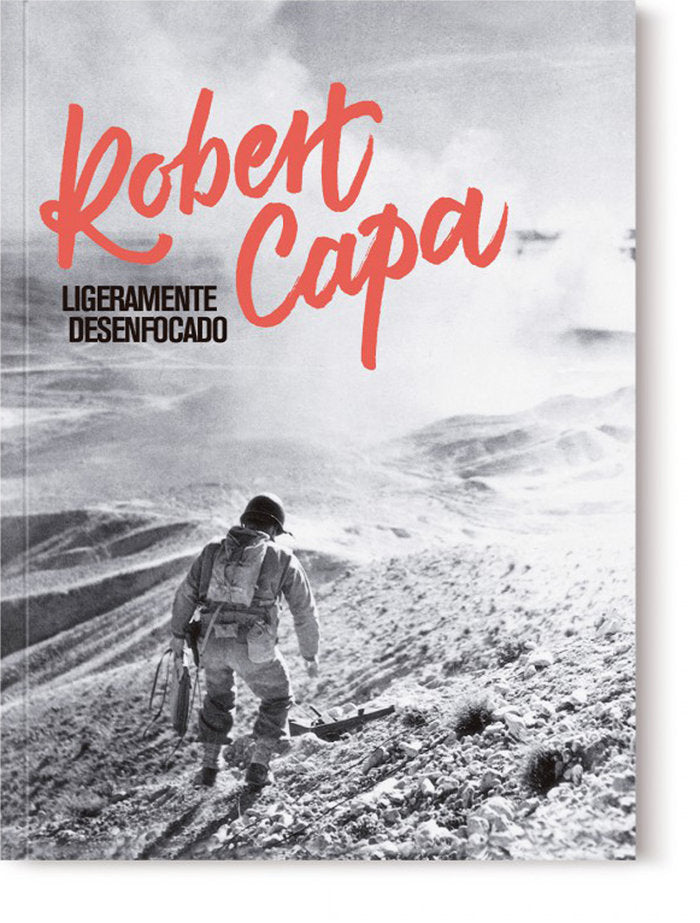 Ligeramente desenfocado, de CAPA | portada del libro