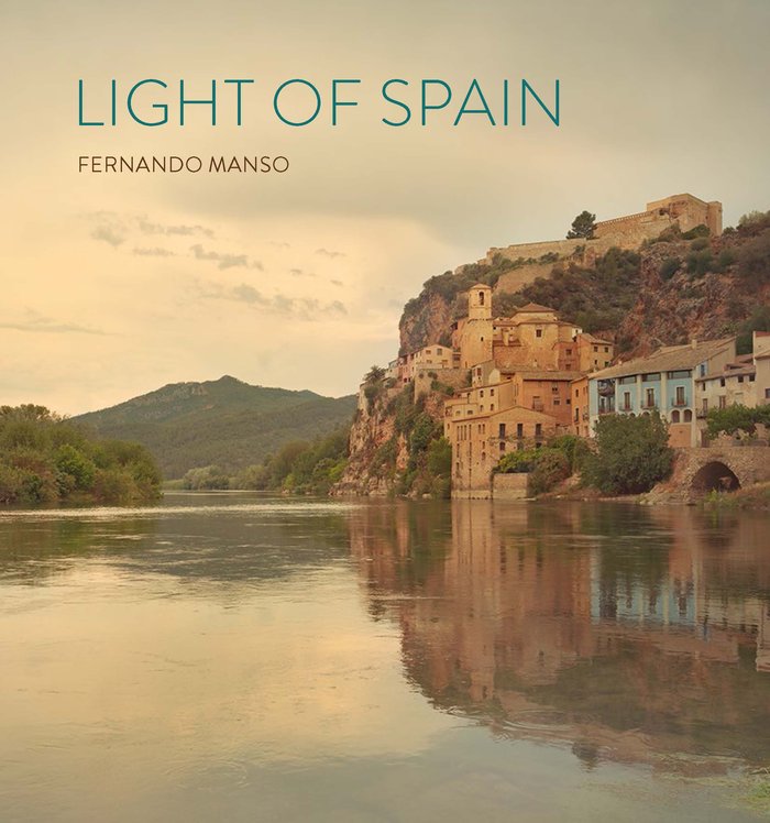 Light of Spain, de ESPINOSA DE LOS MONTEROS, PATRICIA | portada del libro