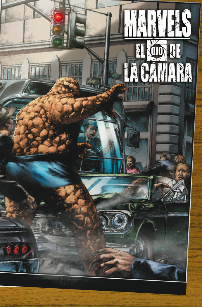 MARVELS: EL OJO DE LA CAMARA, de BUSIEK, KURT | portada del libro