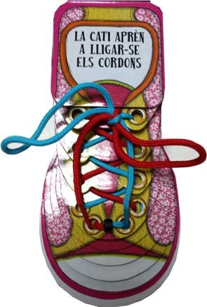 La Cati aprèn a lligar-se els cordons, de AAVV | portada del libro