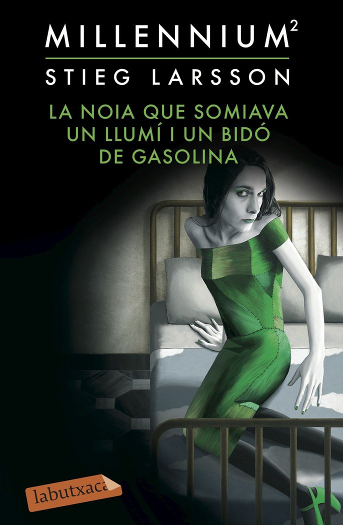 La noia que somiava un llumí i un bidó de gasolina (Sèrie Millennium 2), de Larsson, Stieg | portada del libro