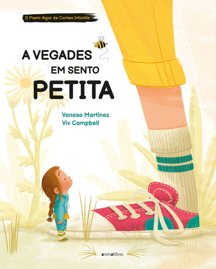 A vegades em sento petita, de VANESA MARTINEZ | portada del libro