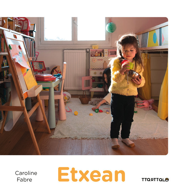 Etxean, de FABRE, CAROLINE | portada del libro