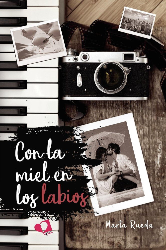 Con la miel en los labios, de RUEDA, MARTA | portada del libro