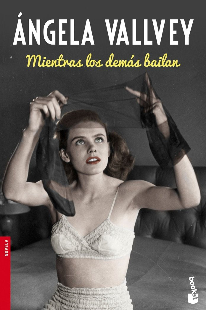 Mientras los demás bailan, de Vallvey, Ángela | portada del libro
