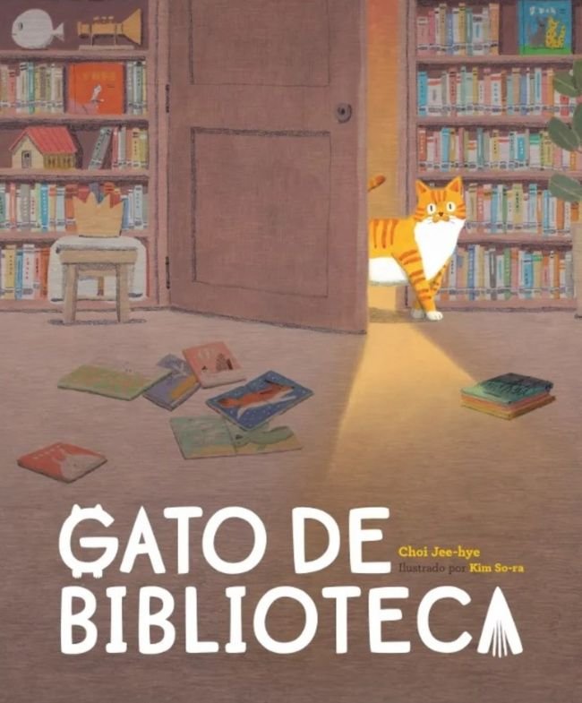 Gato de biblioteca, de JI HYE CHOI | portada del libro