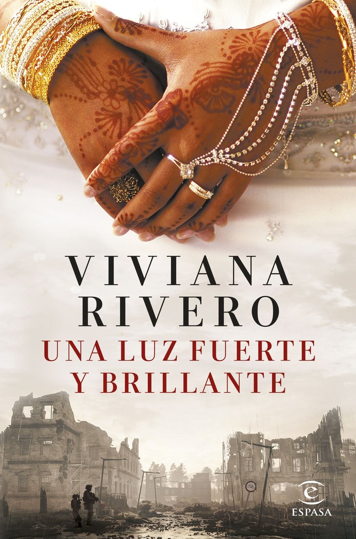 UNA LUZ FUERTE Y BRILLANTE, de VIVIANA RIVERO | portada del libro