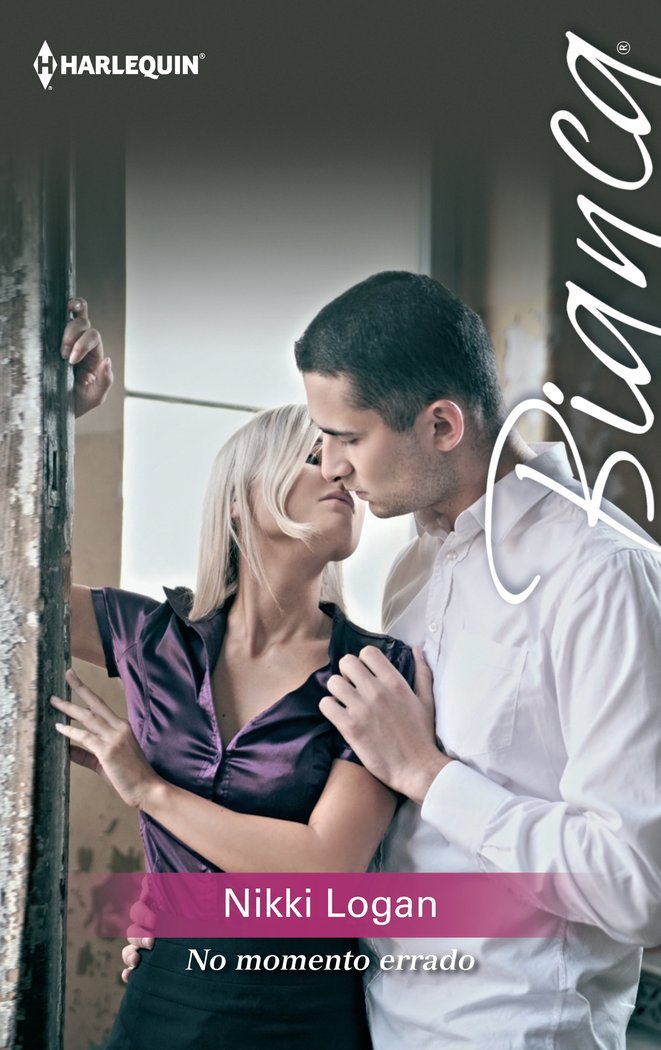 No momento errado, de LOGAN, NIKKI | portada del libro