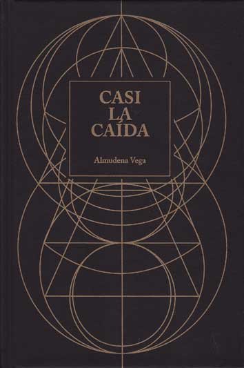 CASI LA CAIDA, de VEGA, ALMUDENA | portada del libro