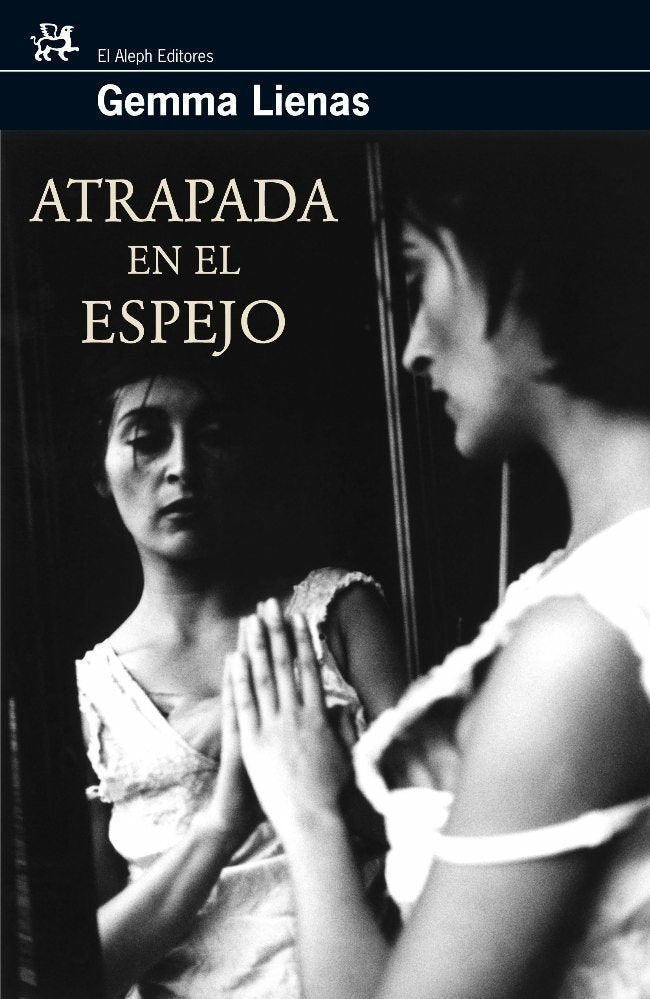 Atrapada en el espejo, de Lienas | portada del libro