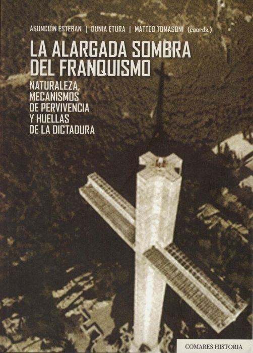La alargada sombra del franquismo, de AA.VV. | portada del libro
