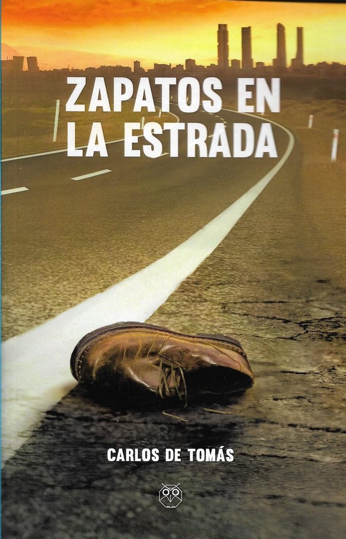 Zapatos en la estrada, de De Tomás | portada del libro