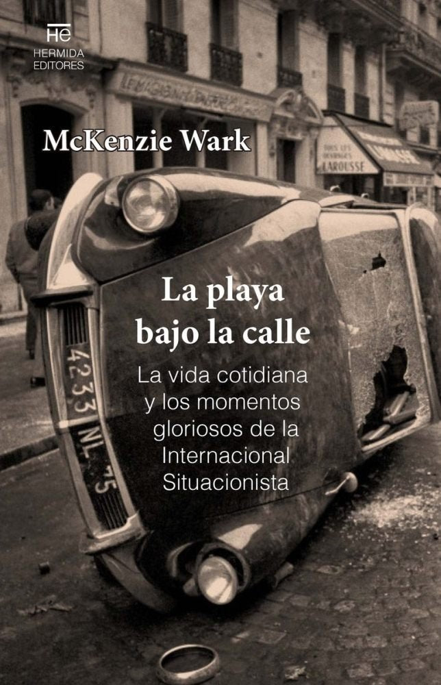 La playa bajo la calle, de Wark, McKenzie | portada del libro