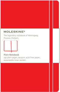 Plain Classic Red Notebook Rojo cuaderno liso, de SIN AUTOR | portada del libro