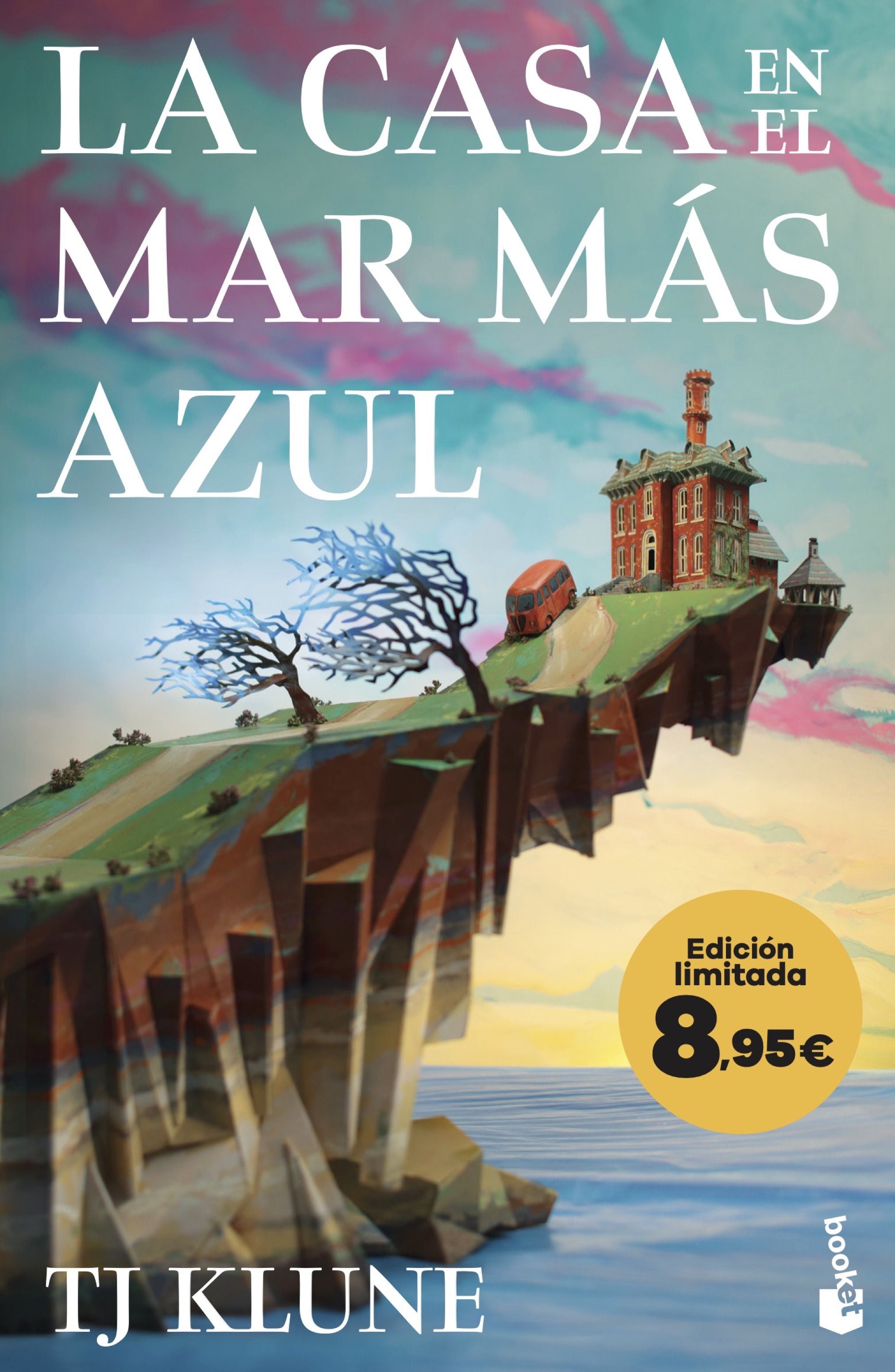 LA CASA EN EL MAR MAS AZUL, de TJ Klune | portada del libro